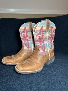 Ariat Child Lonestar Western Boot 2.5 in Ridge Tan/Old Muted Serape